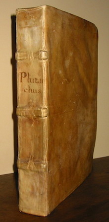  Plutarco (Plutarcus) Plutarchi Vitae: nuperq(ue) diligentissime recognitae: qu(i)bus tres virorum illustriu(m) Vitae aditae fuerunt: & in fine voluminis apositae 1502 (al colophon) Venetiis per Doninum PinciÅ©